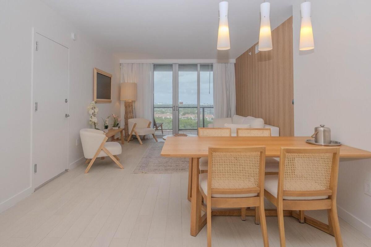 2B 2B Luxury Ocean Views Apt In Hallandale Beachアパートメント エクステリア 写真