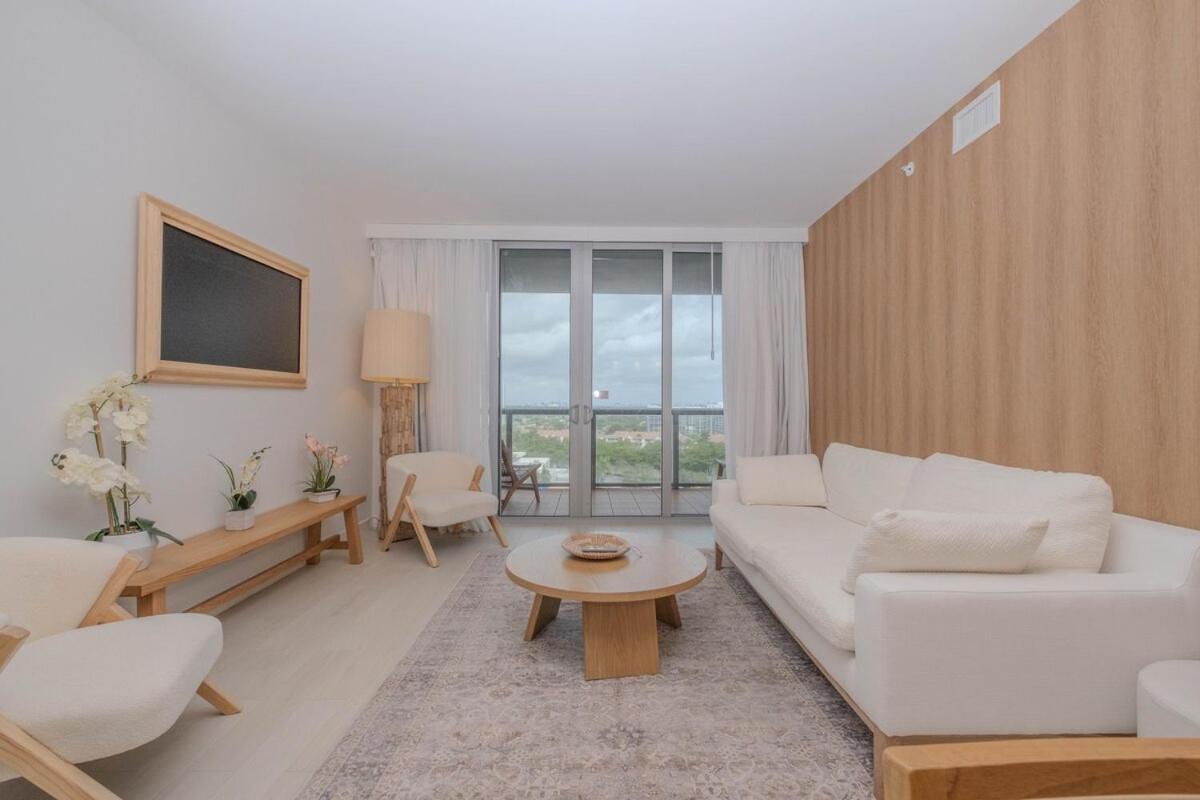 2B 2B Luxury Ocean Views Apt In Hallandale Beachアパートメント エクステリア 写真